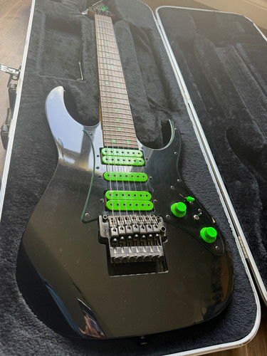 Ibanez universe black solid - ibanez,